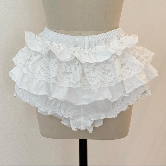 Urban Outfitters Out From Under Dolce Verano Micro Shorts NWT Ivory Bloomers L - Picture 2 of 8